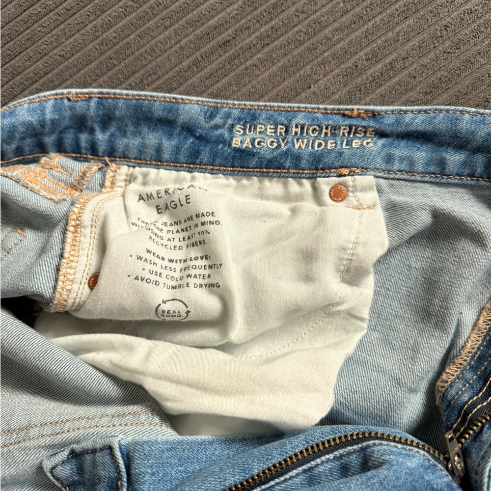American Eagle Outfitters Light Blue Stretch Denim - Picture 3 of 5